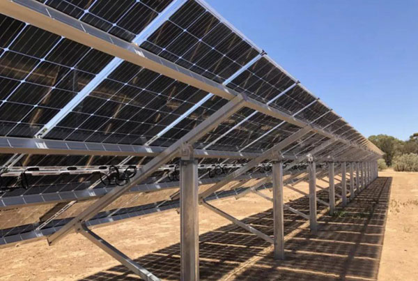 雙面太陽能電池板有什么優(yōu)勢？發(fā)電效率提升多少？